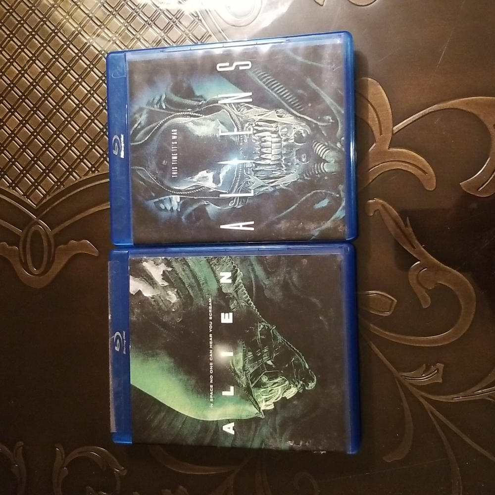 Alien Blue Ray DVD's Complete Lot of 2